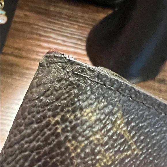 100% Authentic LV Monogram Canvas Small Key & Card Holder - Picture 5 of 12